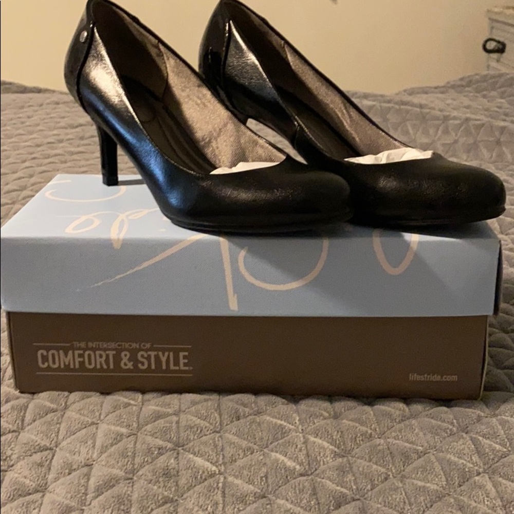 Life Stride Black Heels